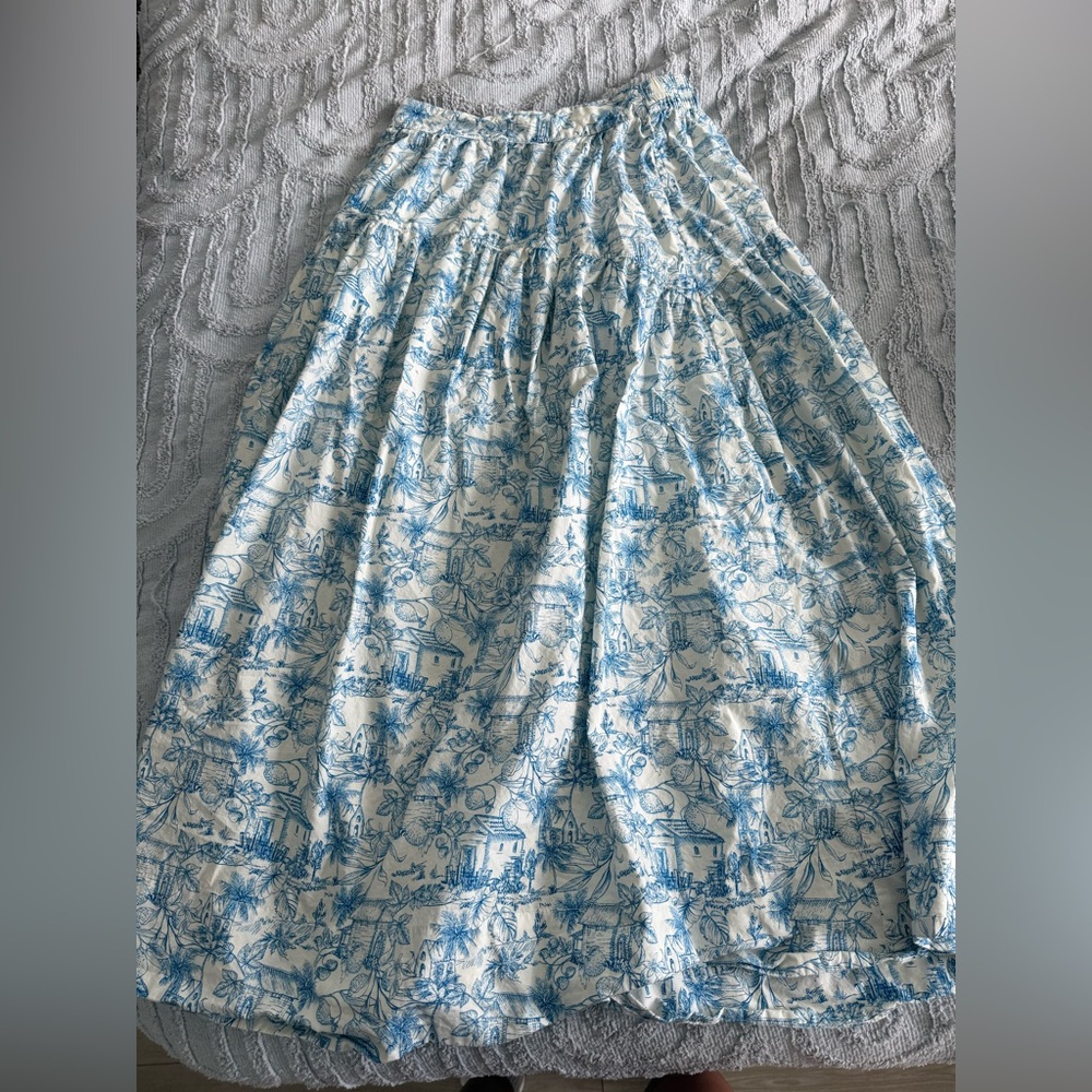 Skies are Blue skirt